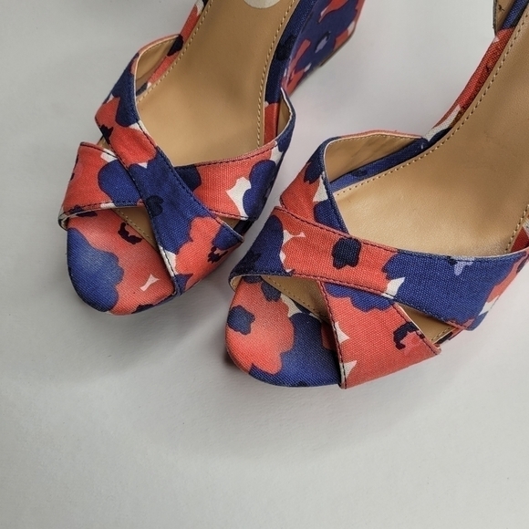 Tommy Hilfiger Floral Red, White & Blue Wedge Heels - Picture 5 of 14
